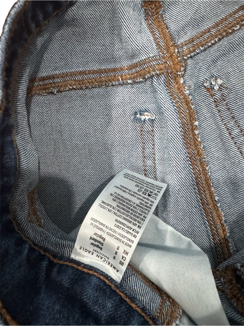 American Eagle Outfitters Relaxed Wide-Leg Jeans in Deep Blue - Picture 3 of 4